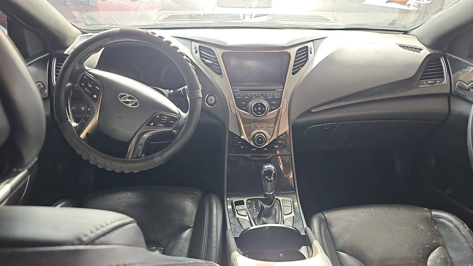 2012 HYUNDAI GRANDEUR — 185571 KM — Lot CA205078 — Souq - Marhaba Auctions Used Cars - Image 9