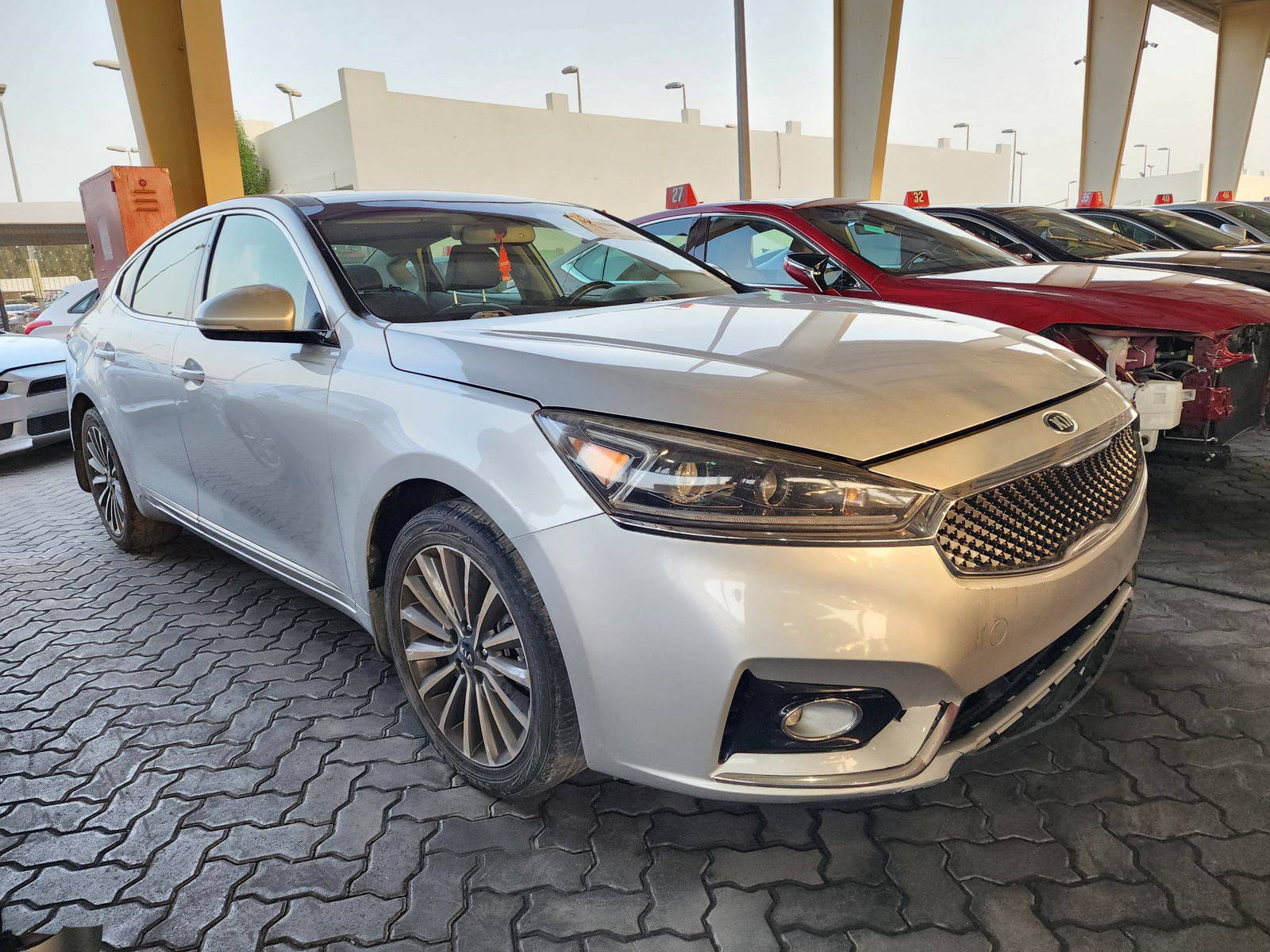 2017 KIA CADENZA — 121979 Miles — Lot 39110680 — Main - Marhaba Auctions Used Cars - Image 4