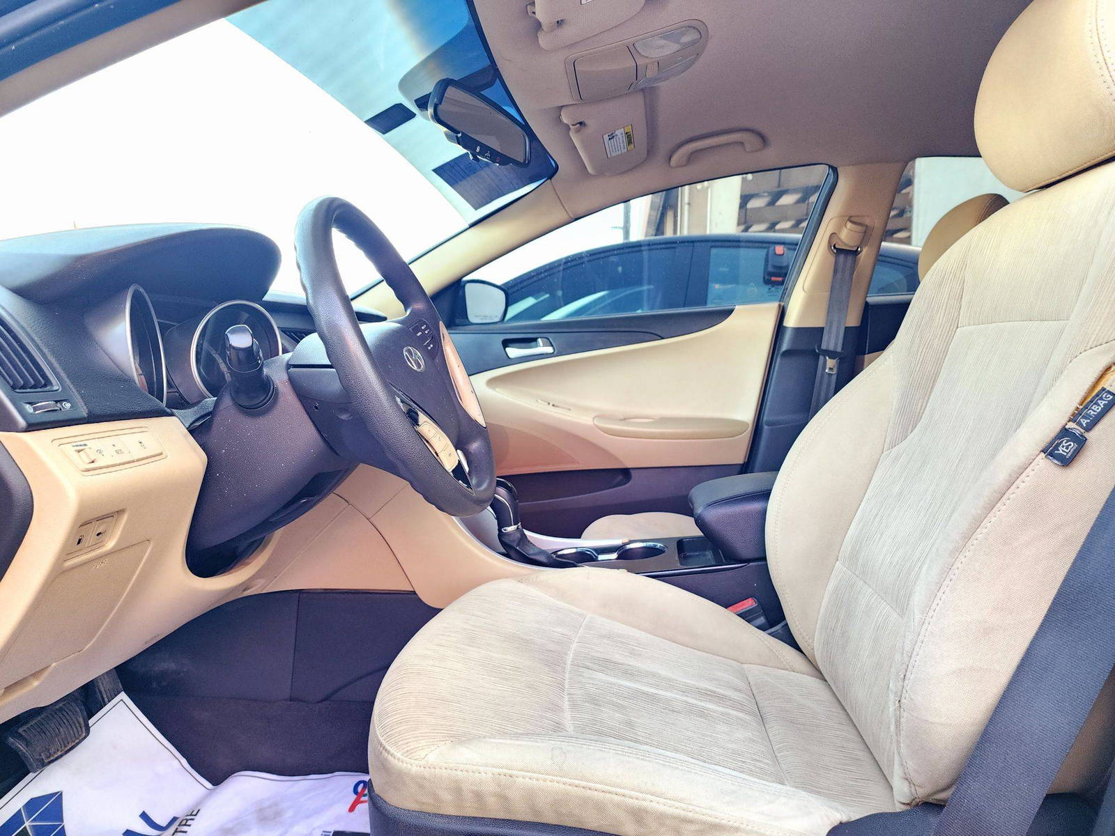 2012 HYUNDAI SONATA — 174474 Miles — Lot 3CH407432 — Souq - Marhaba Auctions Used Cars - Image 8