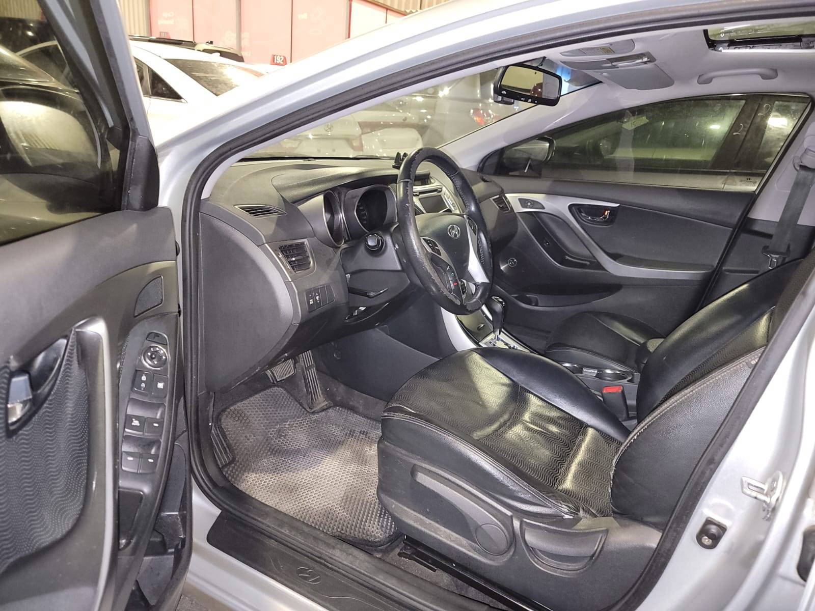 HYUNDAI AVANTE 2011 - Marhaba Auction Used Cars - Image 8