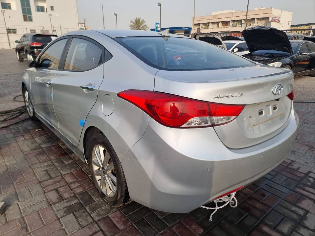 2011 HYUNDAI AVANTE — 154189 KM — Lot 124587 — Main - Marhaba Auctions Used Cars - Image 5