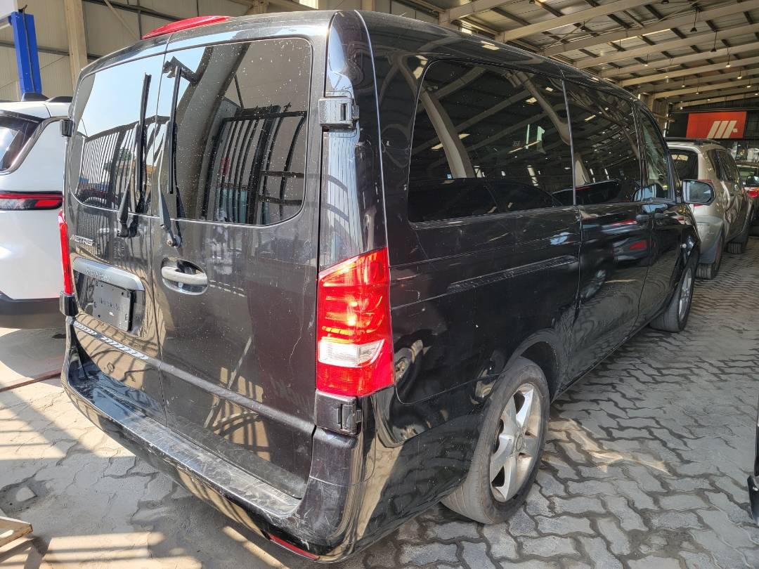 2018 MERCEDES BENZ METRIS — 211648 KM — Lot 3414123 — Main - Marhaba Auctions Used Cars - Image 4