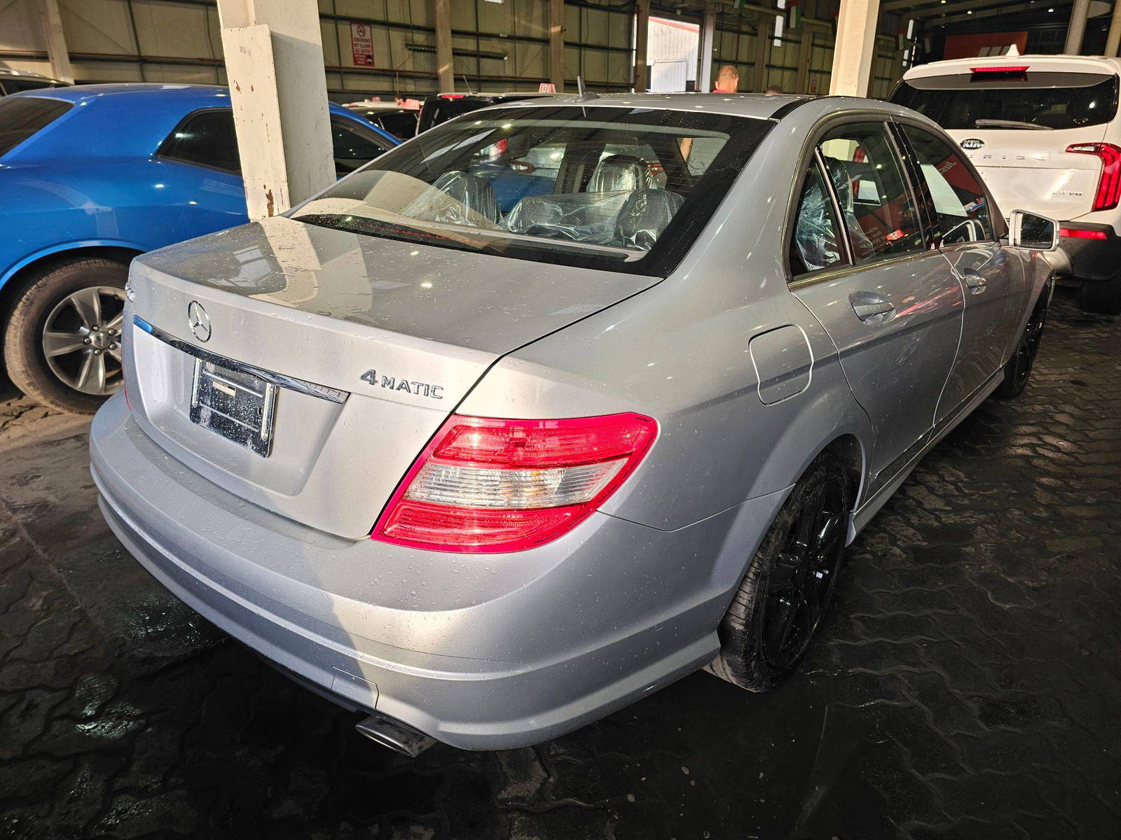 MERCEDES BENZ C300 2011 - Marhaba Auction Used Cars - Image 4