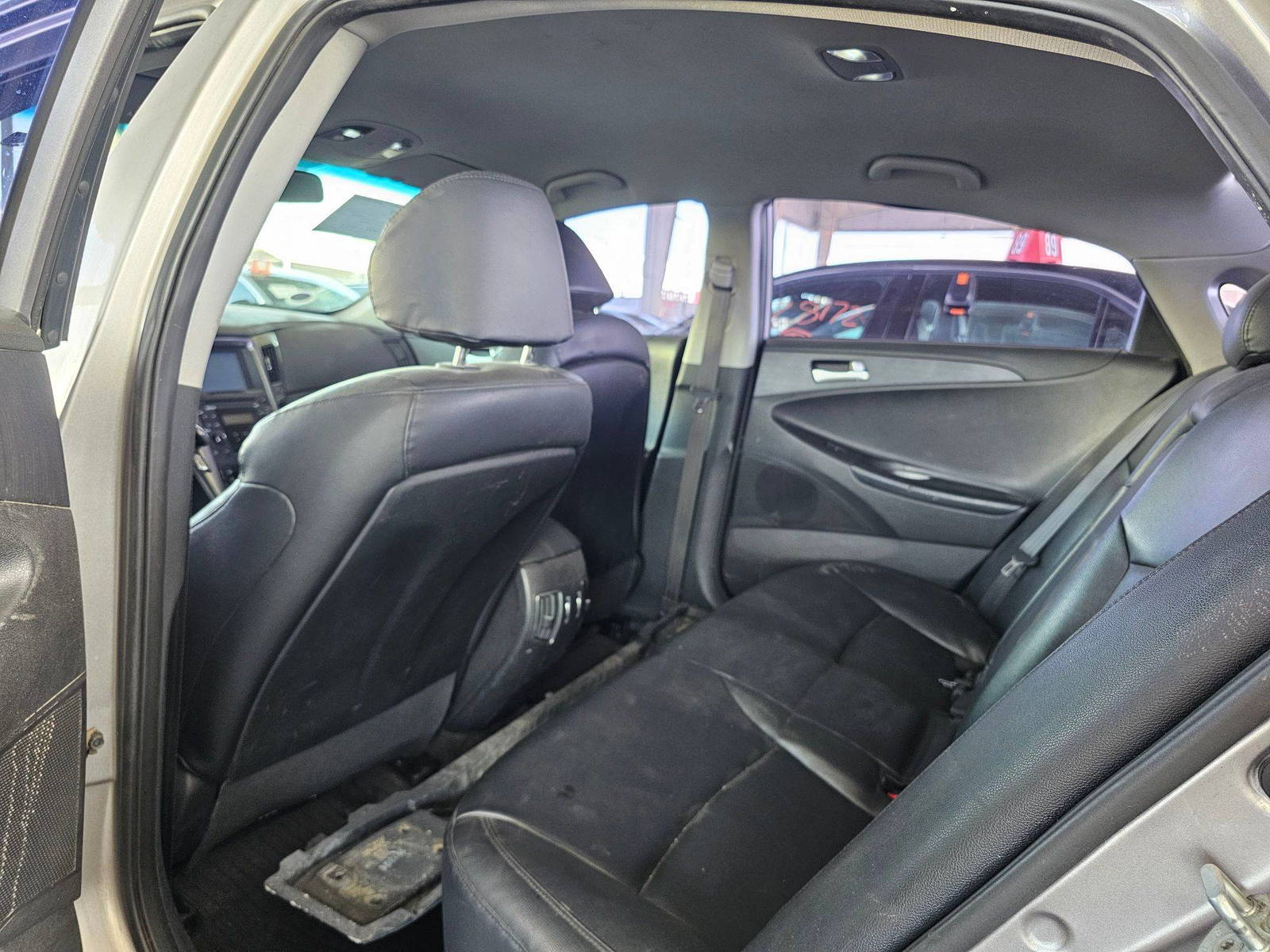 HYUNDAI SONATA 2012 - Marhaba Auction Used Cars - Image 4