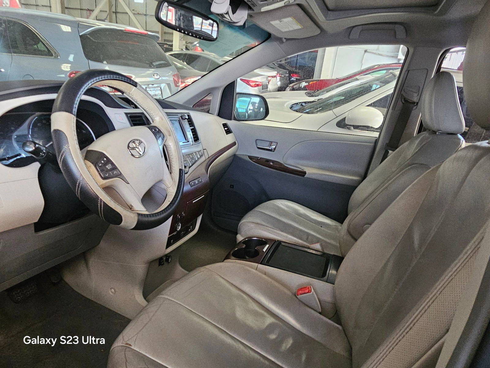 TOYOTA SIENNA 2011 - Marhaba Auction Used Cars - Image 6