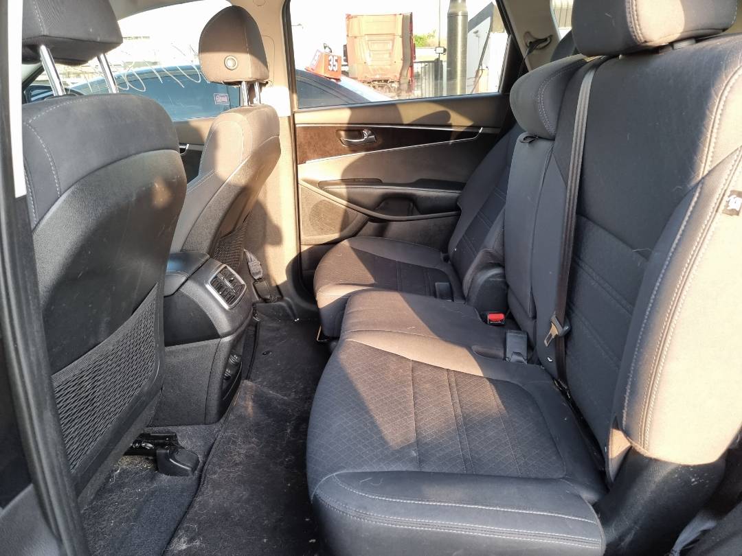 2018 KIA SORENTO — 126830 Miles — Lot 214578 — Souq - Marhaba Auctions Used Cars - Image 6