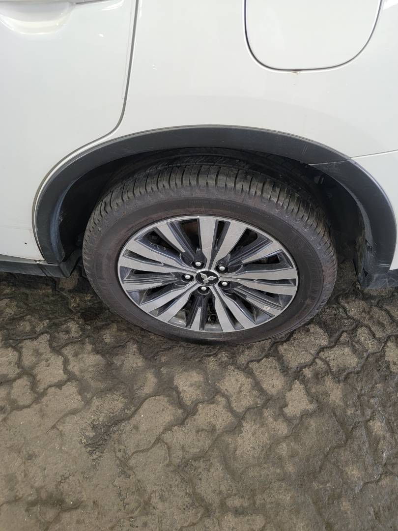2020 MITSUBISHI OUTLANDER — 116763 Miles — Lot 215487 — Main - Marhaba Auctions Used Cars - Image 9