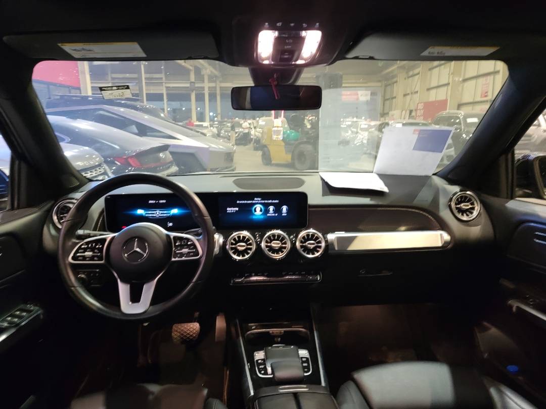 2020 MERCEDES BENZ GLB 250 — 120751 KM — Lot 4LW053170 — Main - Marhaba Auctions Used Cars - Image 8