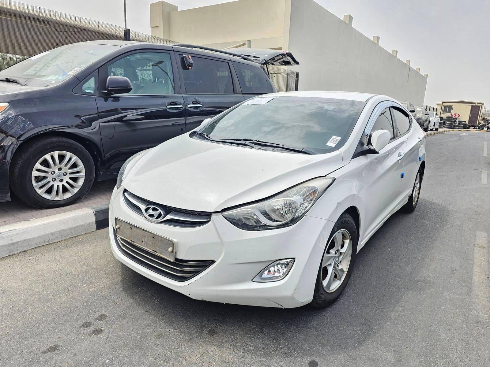 2011 HYUNDAI AVANTE — 155903 KM — Lot 065847 — Ind. 12 - Marhaba Auctions Used Cars - Image 4