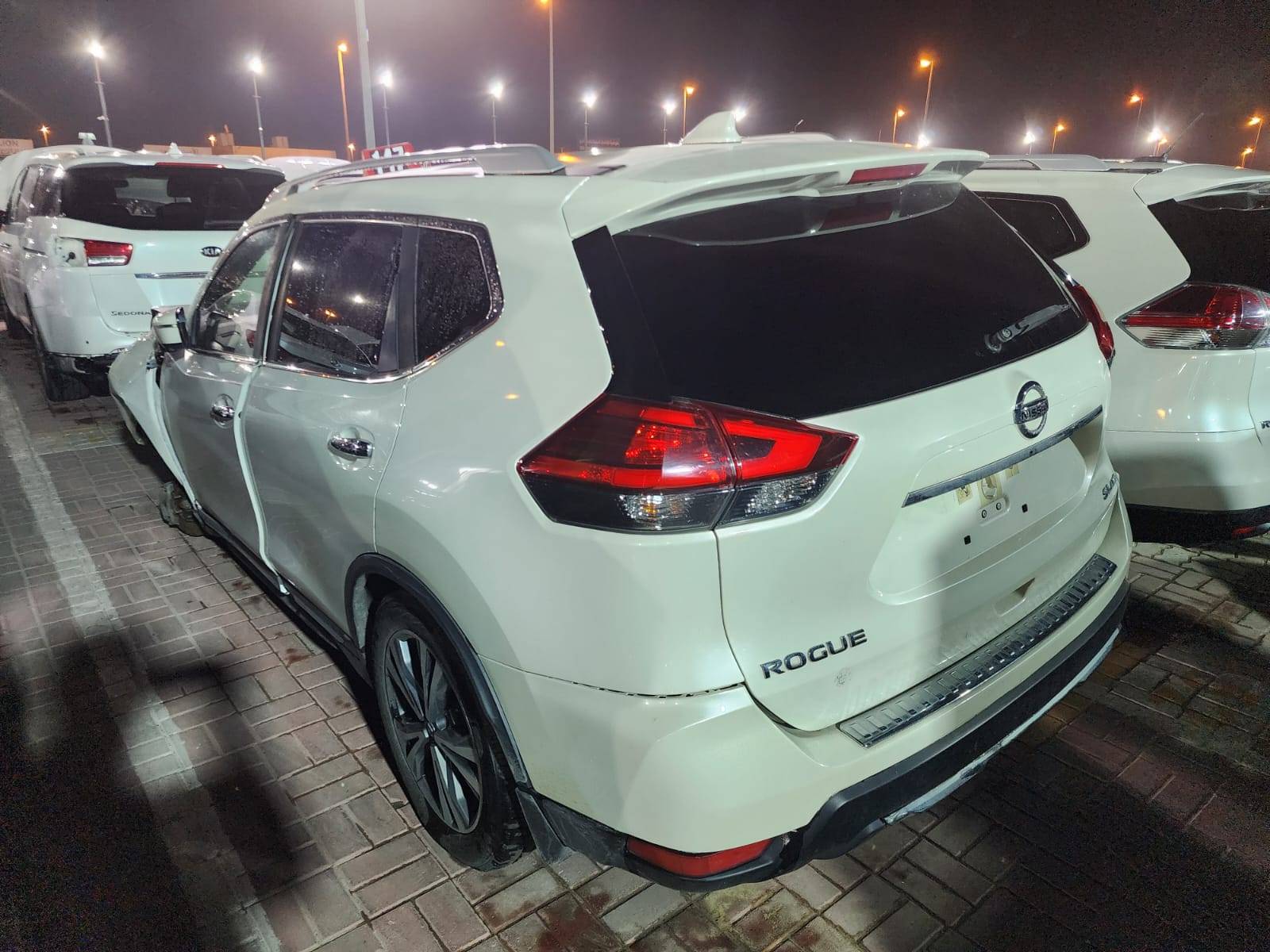 NISSAN ROGUE 2017 - Marhaba Auction Used Cars - Image 7