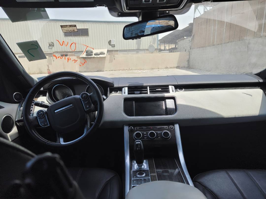 2016 LAND ROVER RANGE ROVER SPORT HSE — 106518 Miles — Lot 3805921 — Main - Marhaba Auctions Used Cars - Image 8