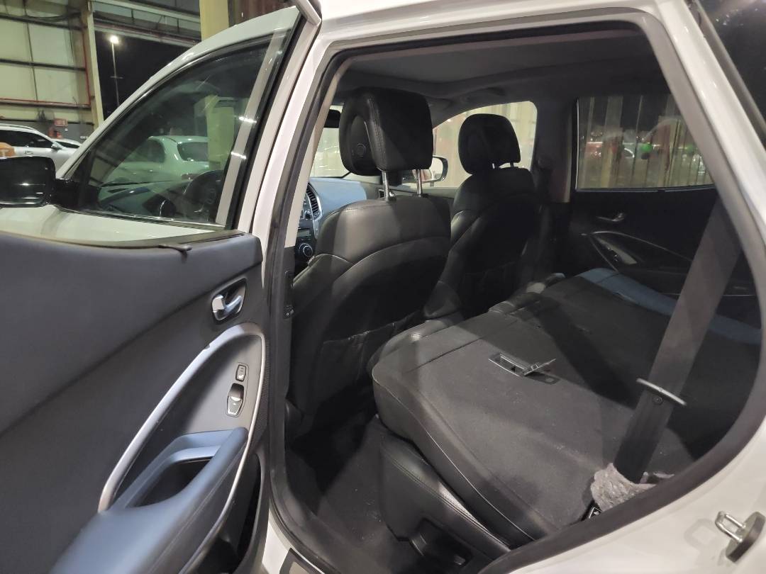 HYUNDAI SANTA FE SPORT 2013 - Marhaba Auction Used Cars - Image 6