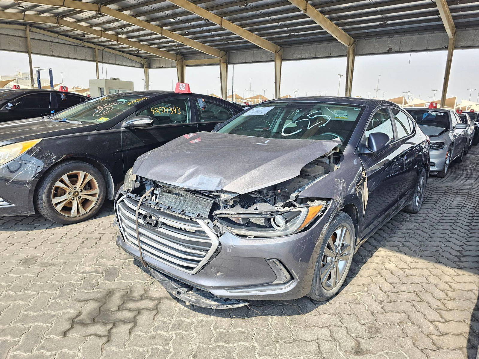 2017 HYUNDAI ELANTRA — 103281 KM — Lot 093695 — Main - Marhaba Auctions Used Cars - Image 5