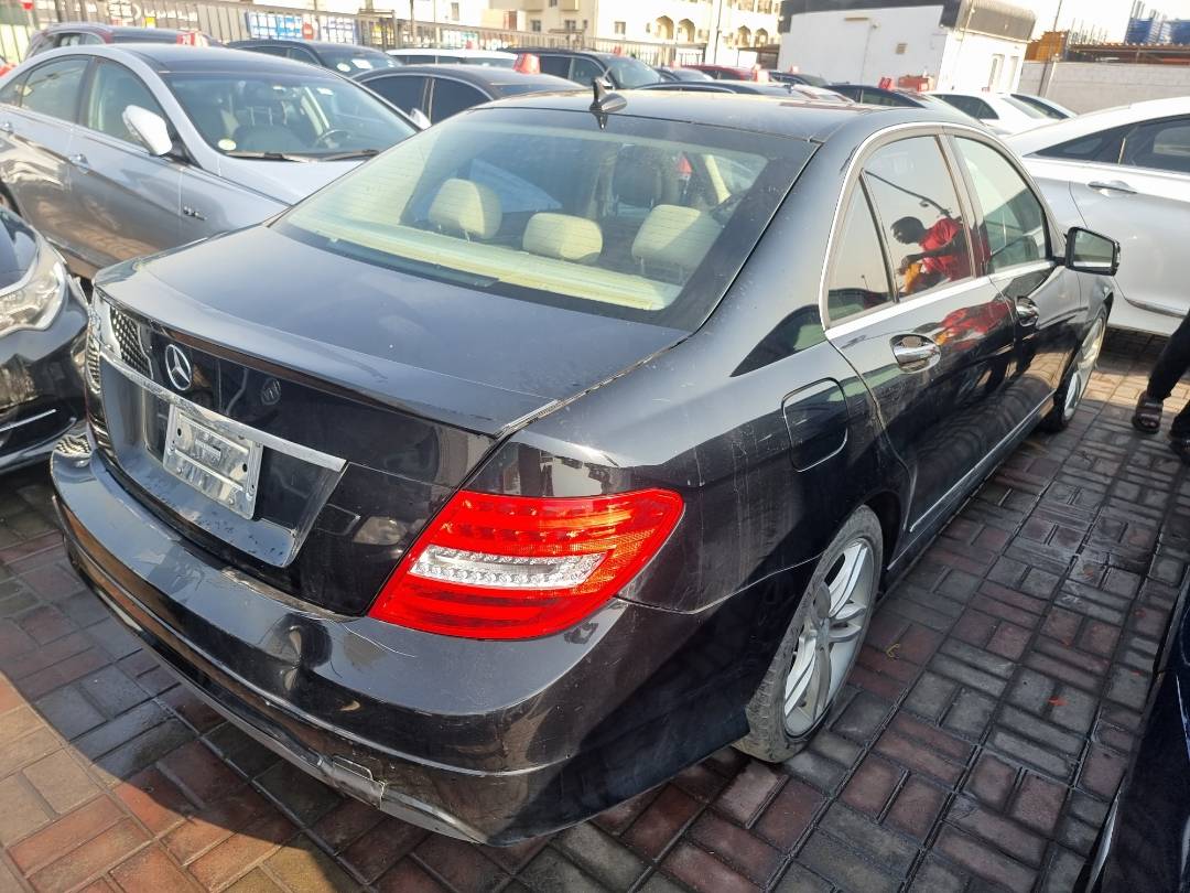 MERCEDES BENZ C 250 2014 - Marhaba Auction Used Cars - Image 4