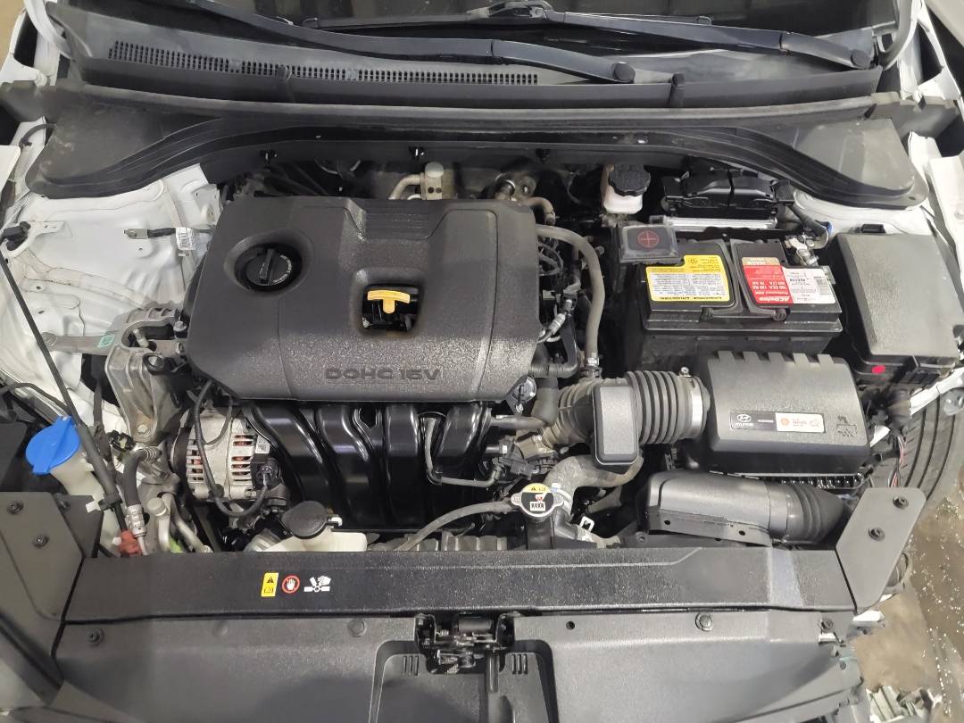 HYUNDAI ELANTRA 2019 - Marhaba Auction Used Cars - Image 9