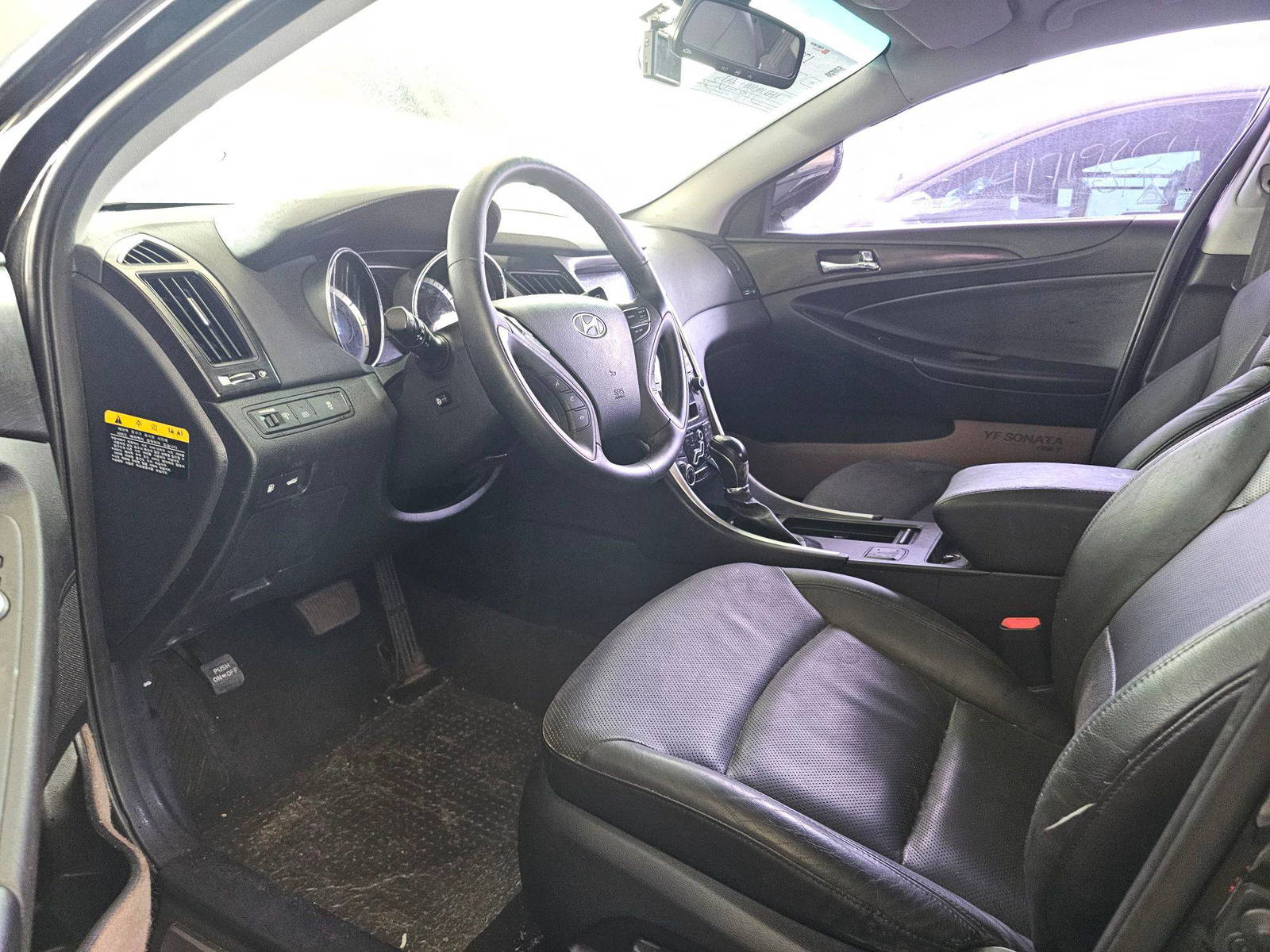 2012 HYUNDAI SONATA — 105555 KM — Lot 368572 — Souq - Marhaba Auctions Used Cars - Image 8