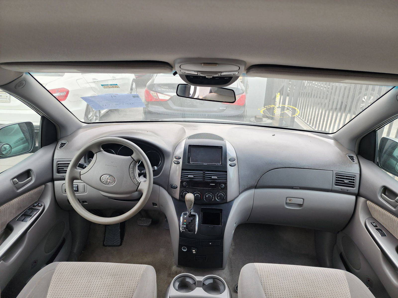 2010 TOYOTA SIENNA — 198987 Miles — Lot 302346 — Al Quoz - Marhaba Auctions Used Cars - Image 8