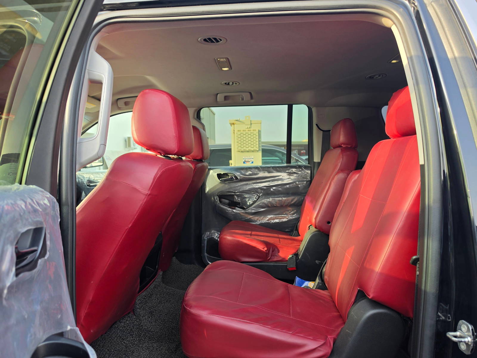 2018 CHEVROLET SUBURBAN — 353062 KM — Lot R245608 - Marhaba Auctions Used Cars - Image 7