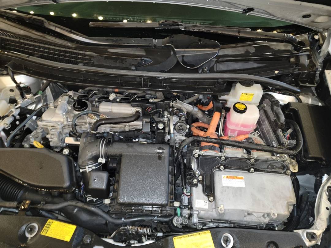 2011 TOYOTA PRIUS — 220027 Miles — Lot 1411436 - Marhaba Auctions Used Cars - Image 6