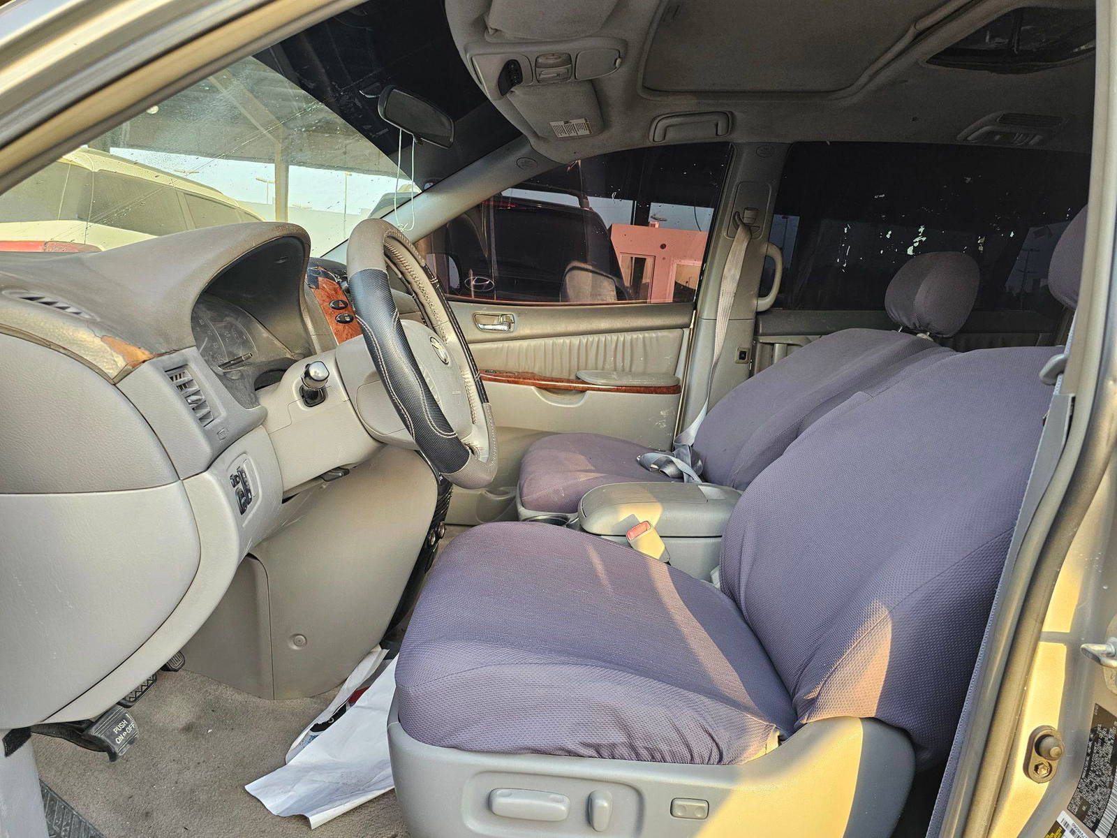 TOYOTA SIENNA 2005 - Marhaba Auction Used Cars - Image 9