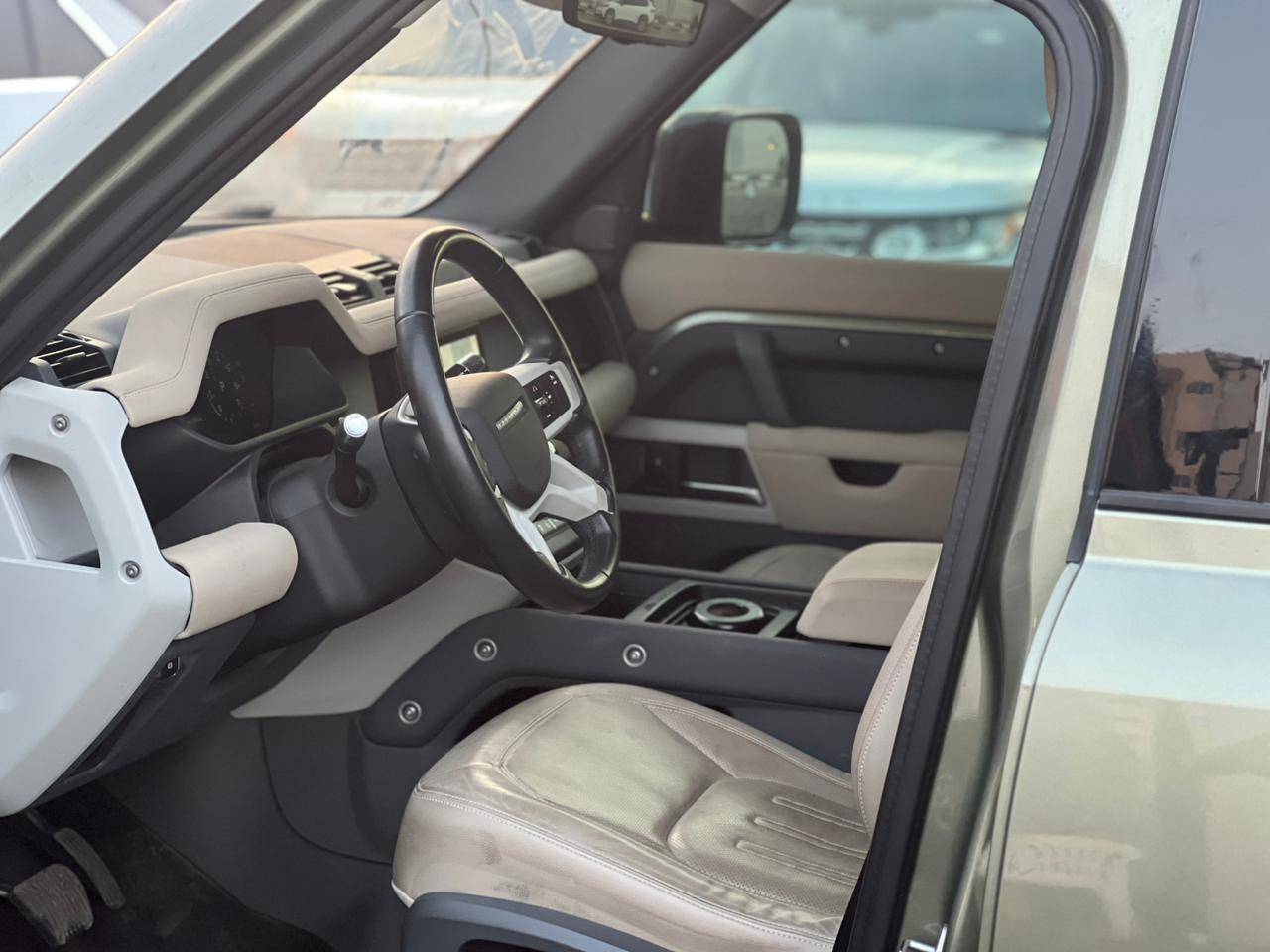 LAND ROVER DEFENDER 110 SE 2021 - Marhaba Auction Used Cars - Image 6