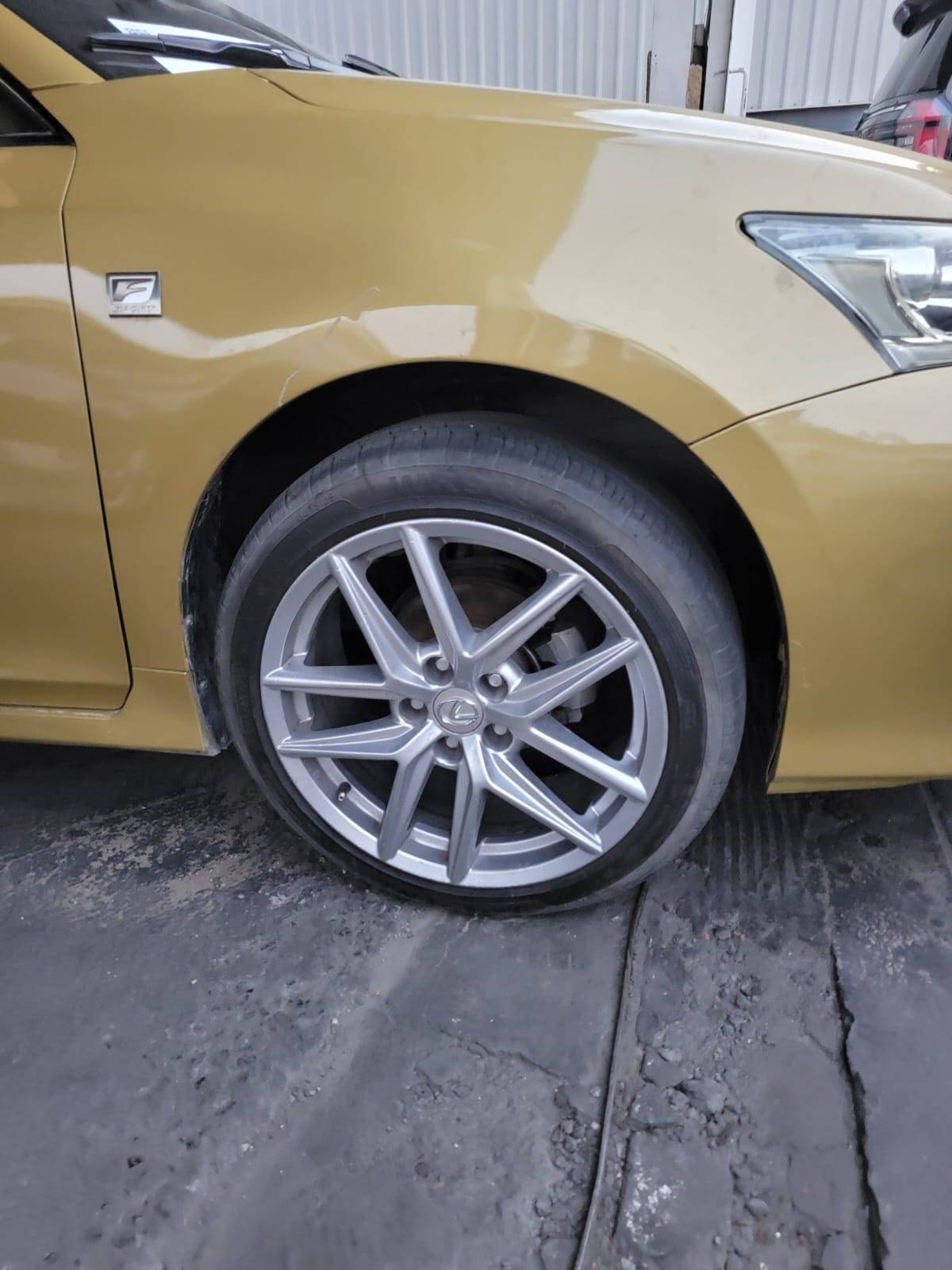 2011 LEXUS CT 200h — 172549 KM — Lot 5BH4B2000134 — Main - Marhaba Auctions Used Cars - Image 5