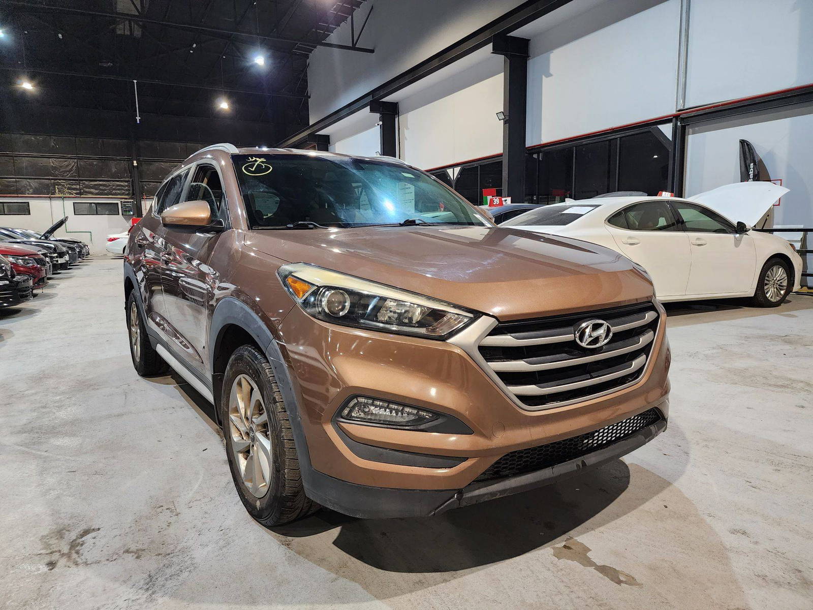 2017 HYUNDAI TUCSON — 118498 Miles — Lot 594699 — Main - Marhaba Auctions Used Cars - Image 4