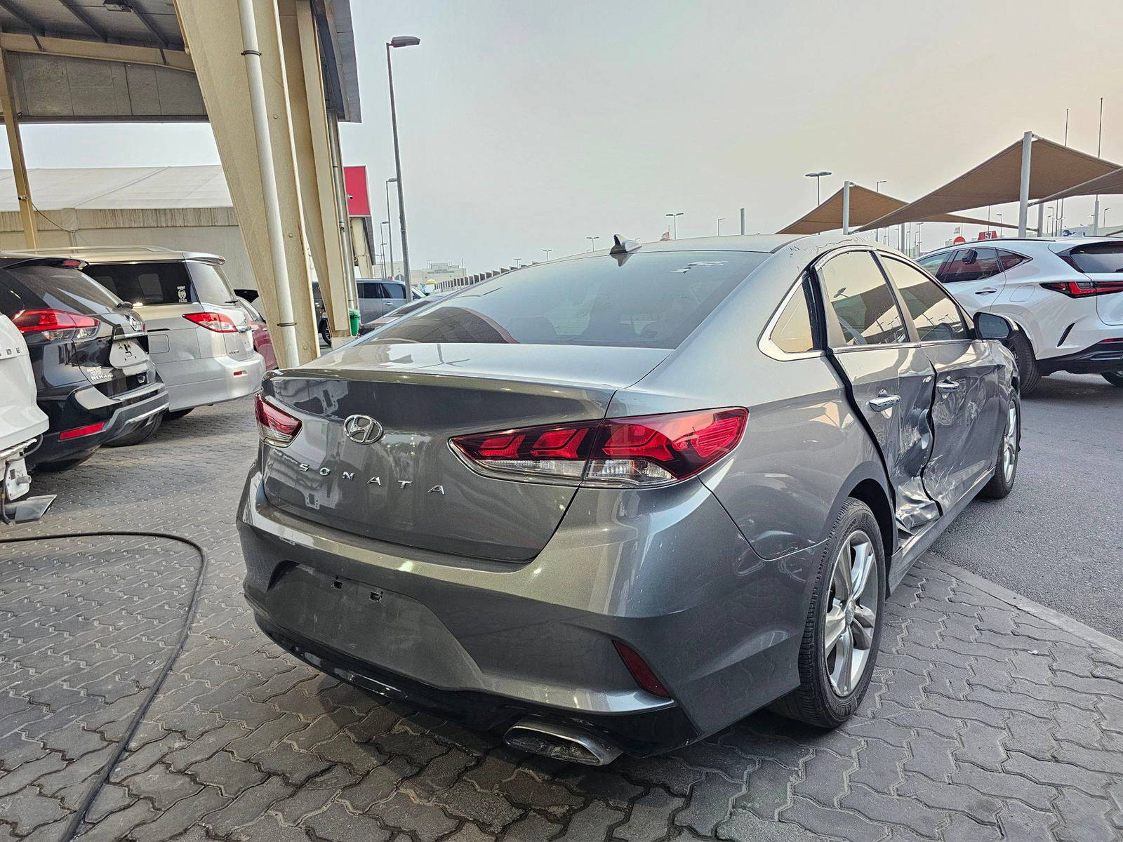 2019 HYUNDAI SONATA — 122457 Miles — Lot F6KH788327 — Souq - Marhaba Auctions Used Cars - Image 4