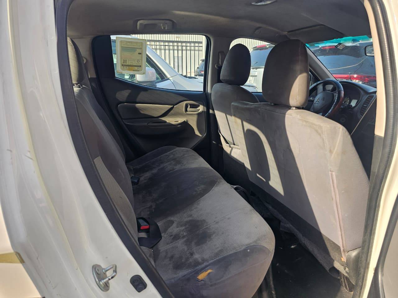 2018 MITSUBISHI pickup — 330053 KM — Lot G35HXJH0284 — Main - Marhaba Auctions Used Cars - Image 6