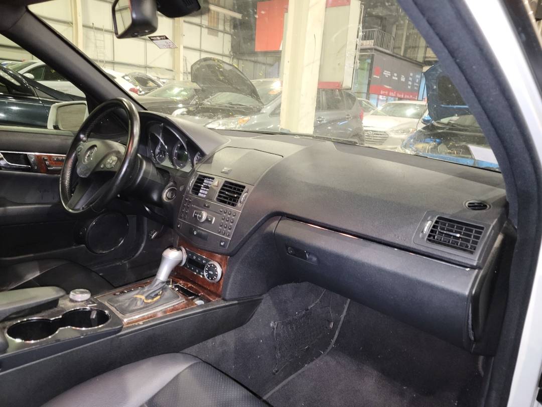 2011 MERCEDES BENZ C300 — 136845 Miles — Lot 82927203 - Marhaba Auctions Used Cars - Image 6