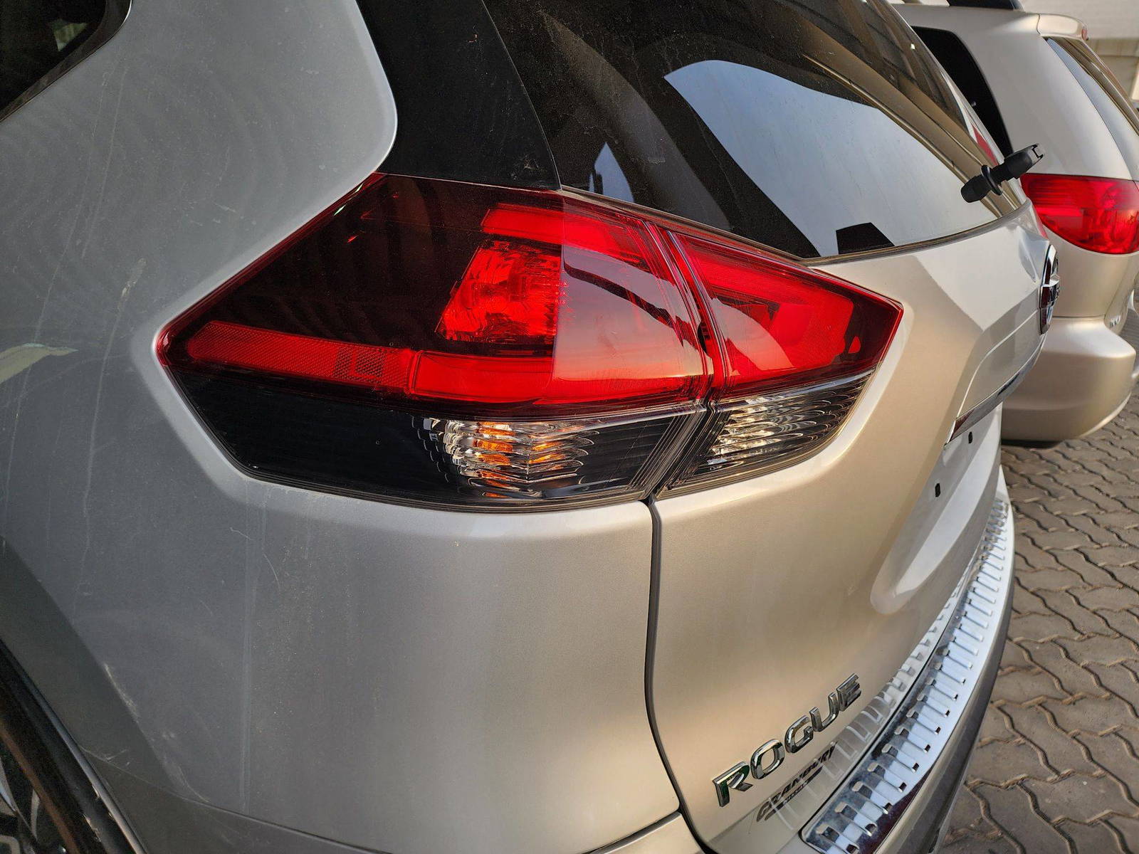 2019 NISSAN ROGUE — 112882 Miles — Lot 43470104 — Souq - Marhaba Auctions Used Cars - Image 11