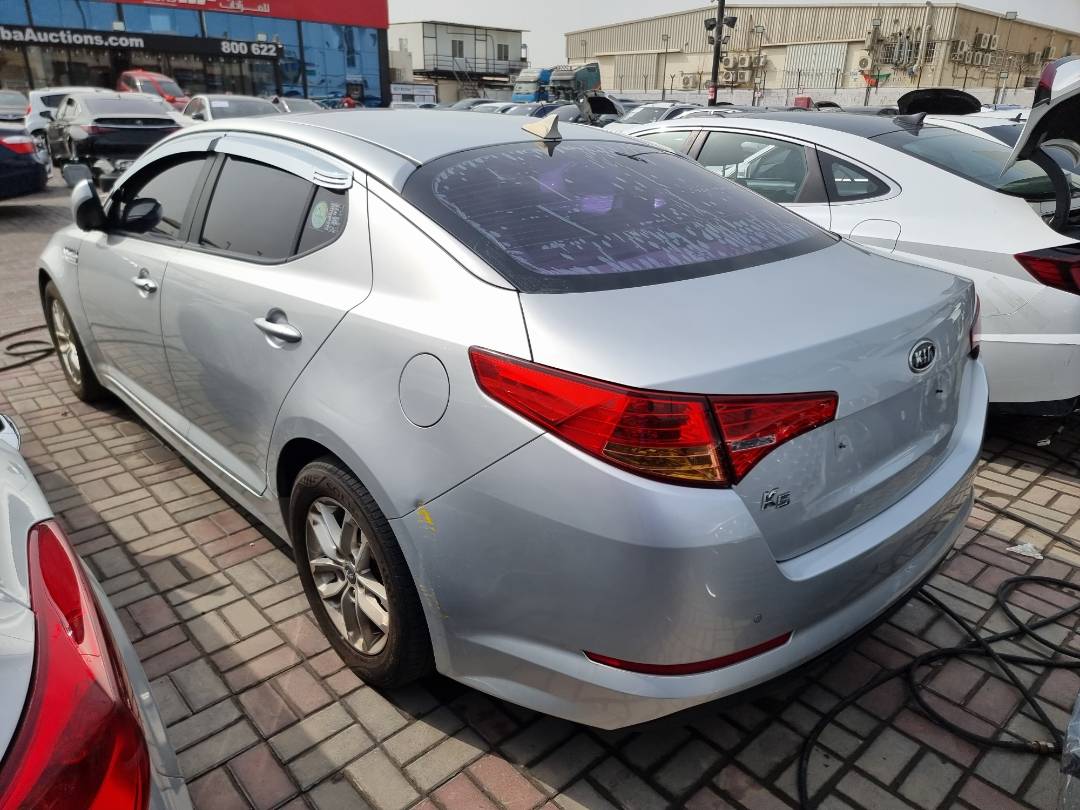 2011 KIA K5 — 111486 KM — Lot 165029 — Souq - Marhaba Auctions Used Cars - Image 5