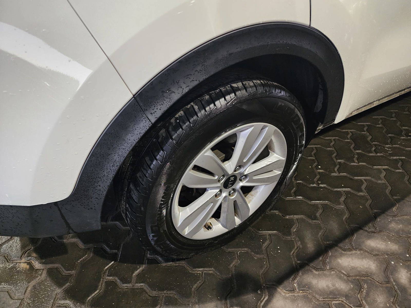 2018 KIA SPORTAGE — 126900 Miles — Lot 37566241 - Marhaba Auctions Used Cars - Image 5