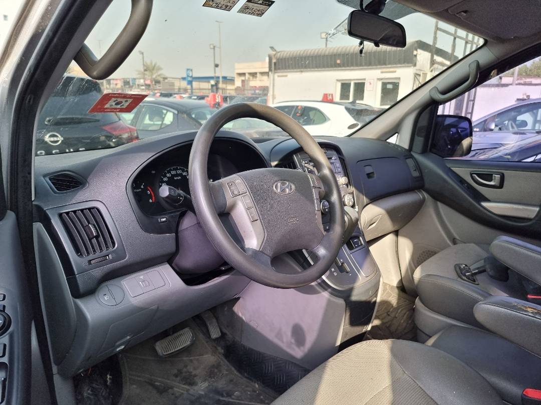 2012 HYUNDAI GRAND STAREX — 176693 KM — Lot 402226 — Ind. 12 - Marhaba Auctions Used Cars - Image 6
