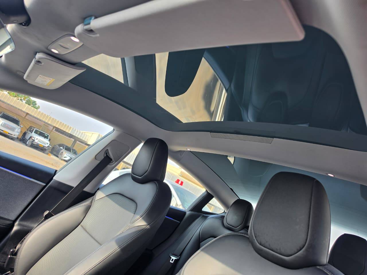 2025 TESLA MODEL 3 — 3330 KM — Lot S0SC346032 - Marhaba Auctions Used Cars - Image 10