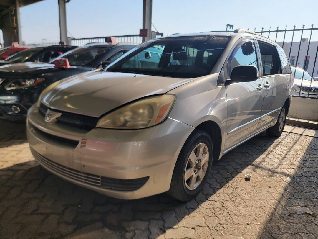 2004 TOYOTA SIENNA — 293884 Miles — Lot C94S074705 — Main - Marhaba Auctions Used Cars - Image 5