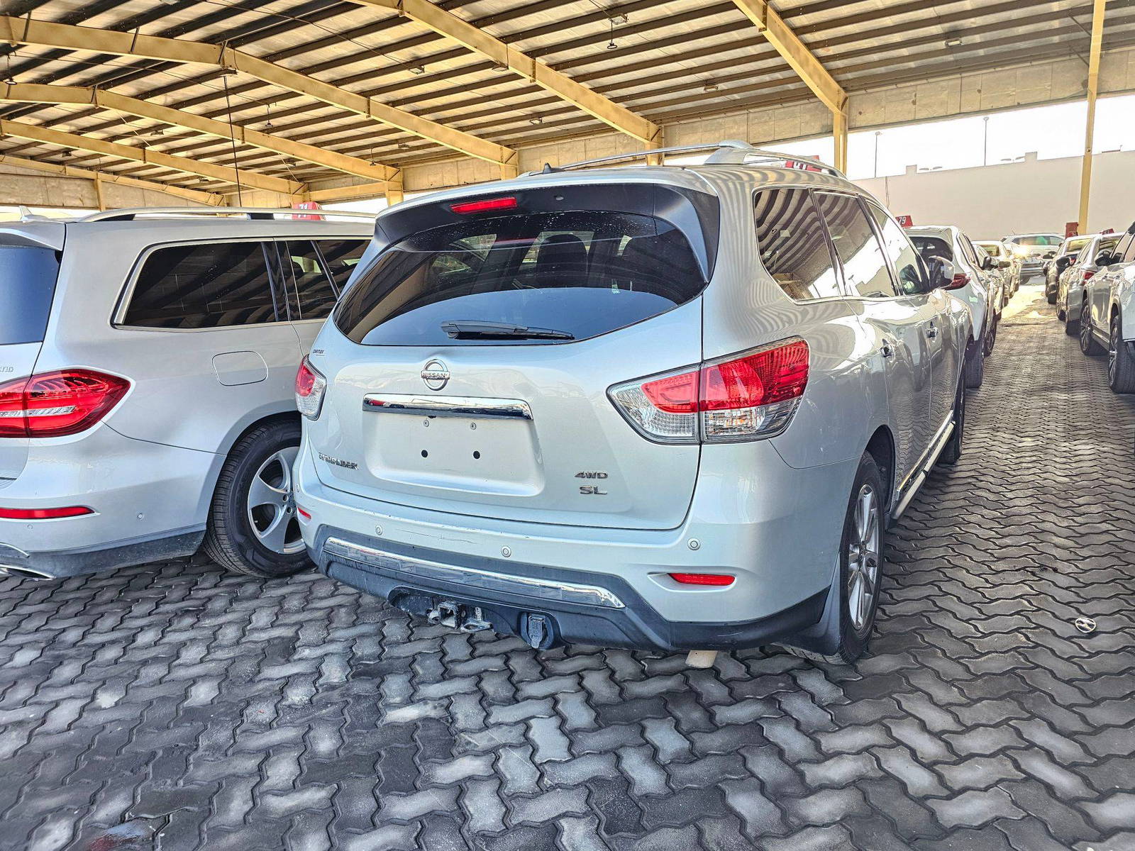 2014 NISSAN PATHFINDER — 214338 Miles — Lot C672172 — Souq - Marhaba Auctions Used Cars - Image 3