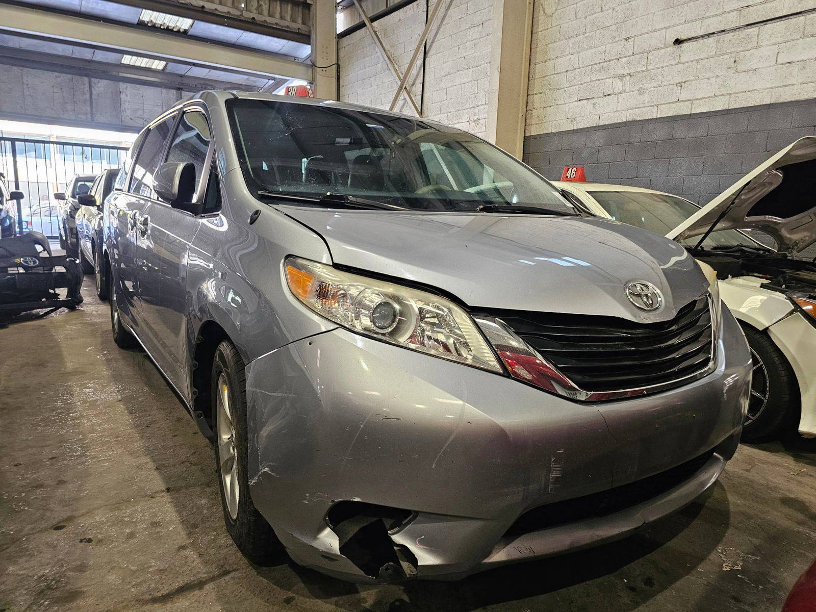 TOYOTA SIENNA 2013 - Marhaba Auction Used Cars - Image 4