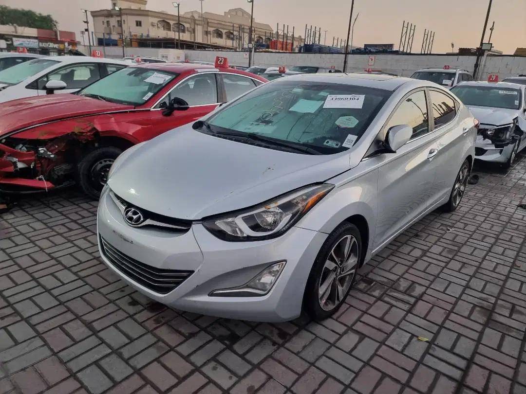 HYUNDAI ELANTRA