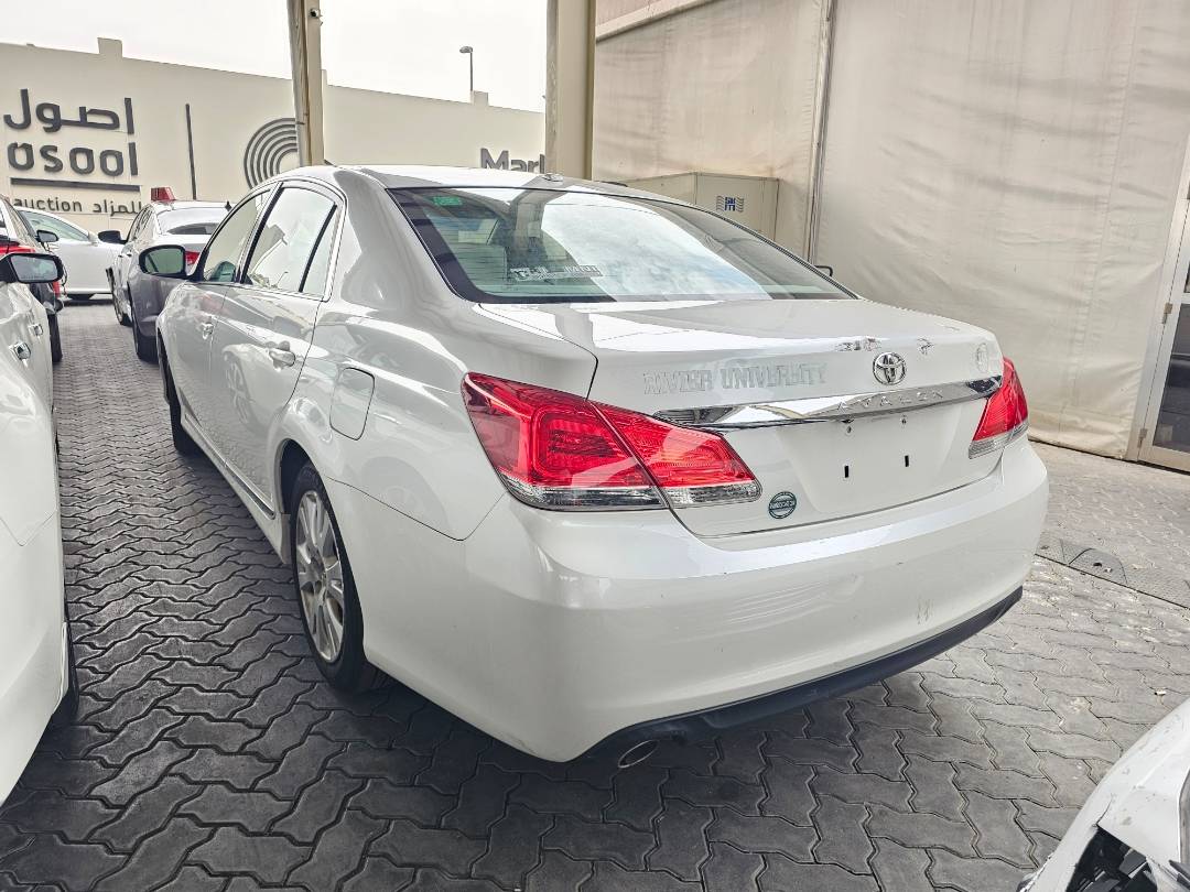 TOYOTA AVALON