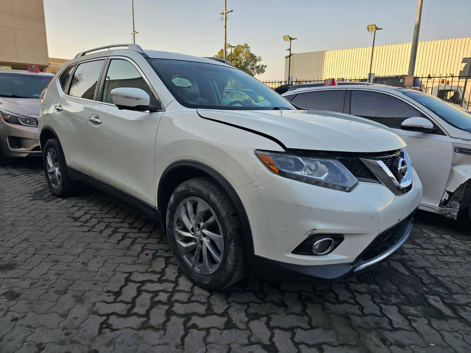 NISSAN ROGUE 2015 - Marhaba Auction Used Cars - Image 5