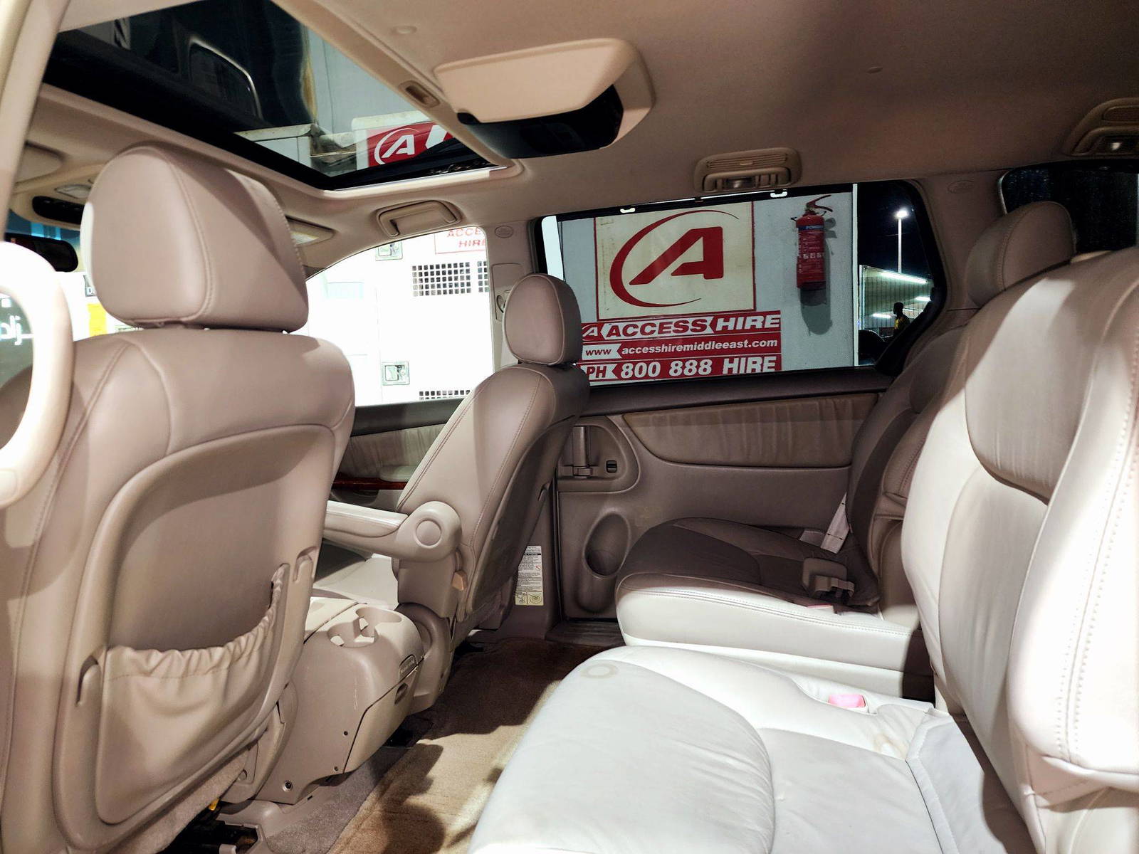 2004 TOYOTA SIENNA — 241372 Miles — Lot S019721 — Souq - Marhaba Auctions Used Cars - Image 6