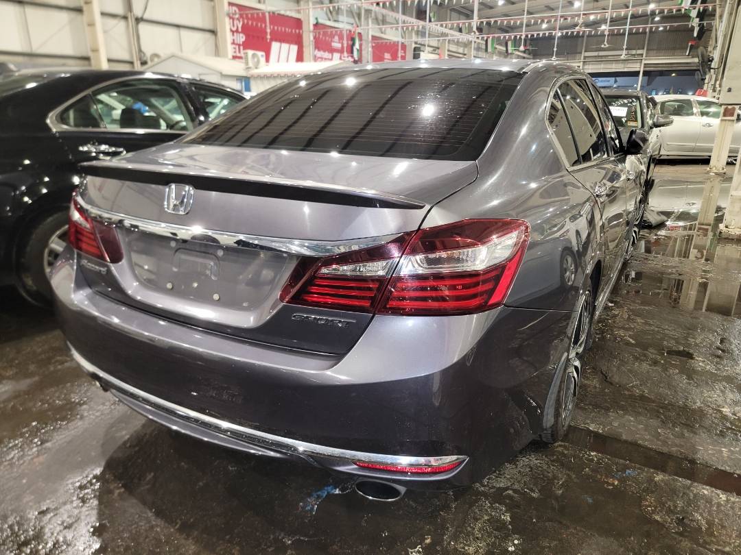 2017 HONDA ACCORD — 144758 Miles — Lot 66195323 - Marhaba Auctions Used Cars - Image 4