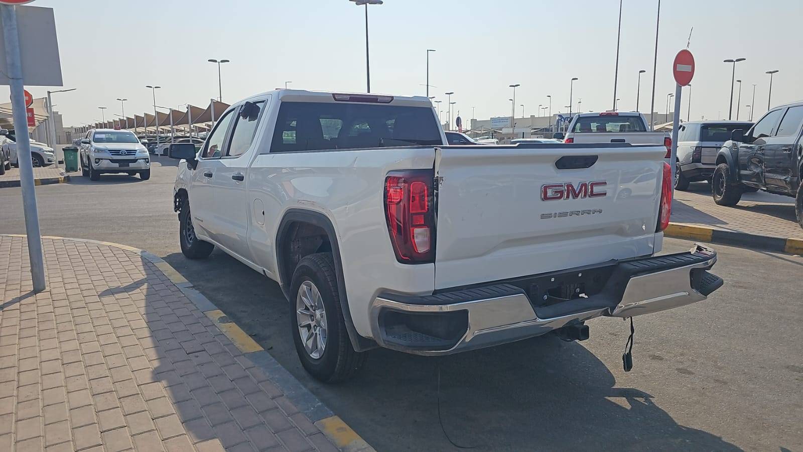 GMC Sierra 2025 view 2