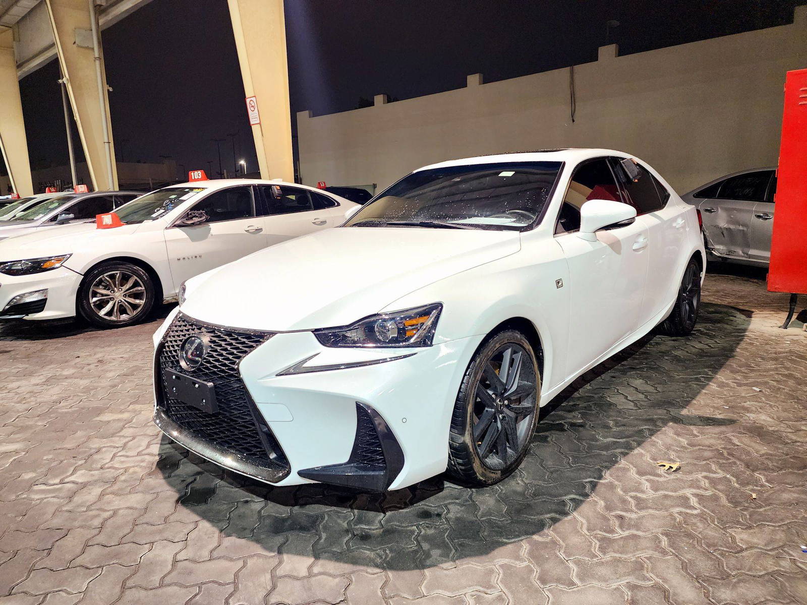2018 LEXUS IS 300 — 135132 KM — Lot D27J5065017 — Souq - Marhaba Auctions Used Cars - Image 3