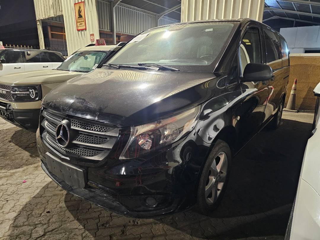 2018 MERCEDES BENZ METRIS — 172513 Miles — Lot 3374234 — Main - Marhaba Auctions Used Cars - Image 4
