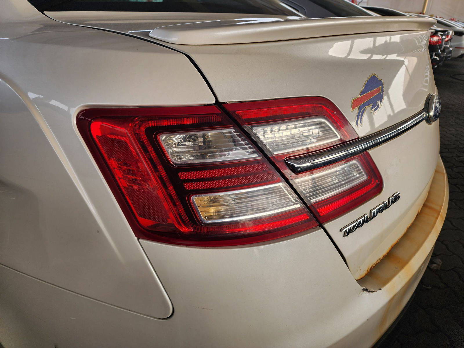 2013 FORD TAURUS — 181000 Miles — Lot 38914595 — Souq - Marhaba Auctions Used Cars - Image 10