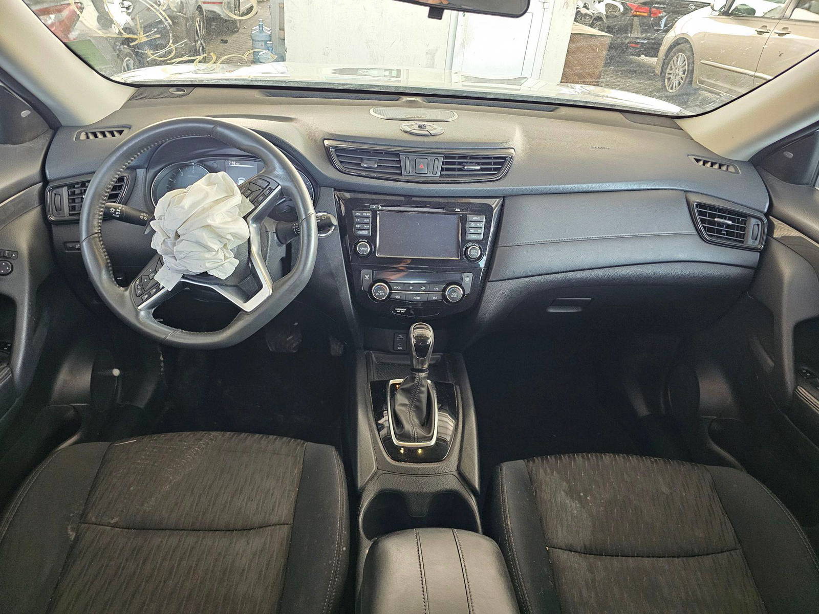 NISSAN ROGUE 2017 - Marhaba Auction Used Cars - Image 6