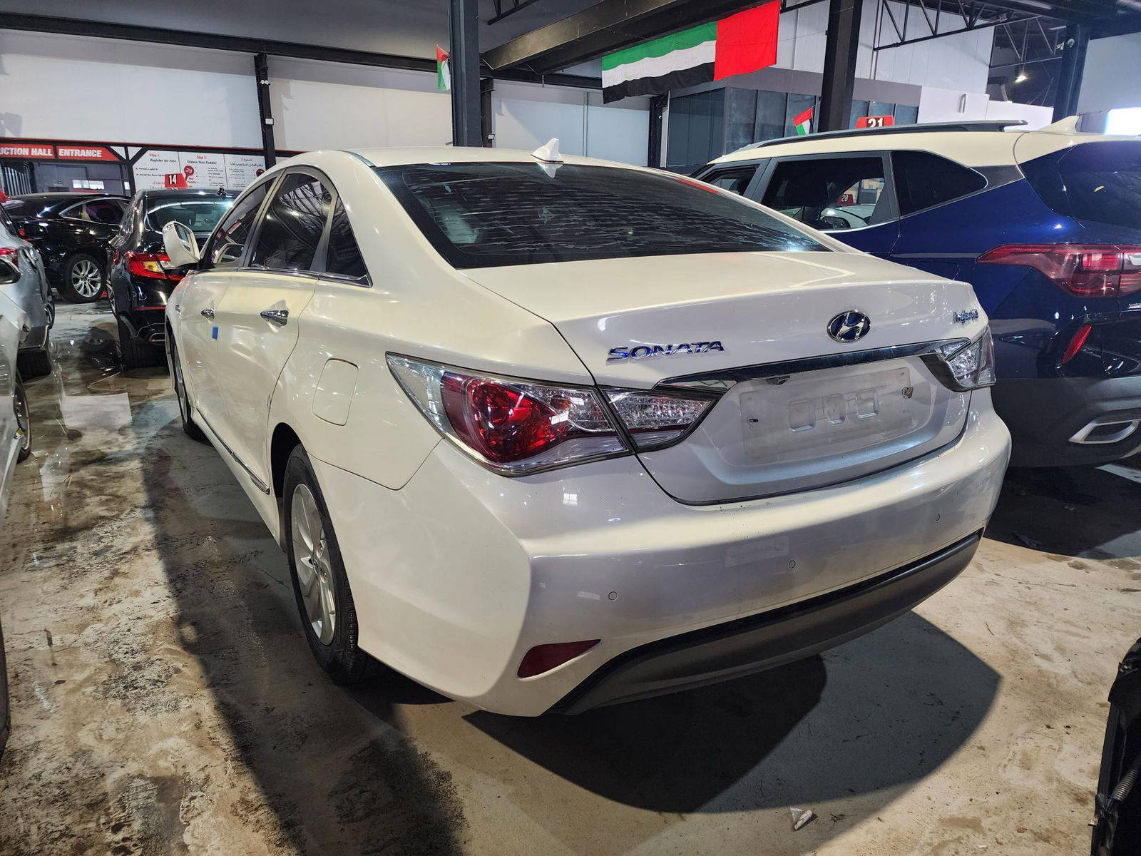 2014 HYUNDAI SONATA — 178277 KM — Lot 097041 — Al Quoz - Marhaba Auctions Used Cars - Image 3