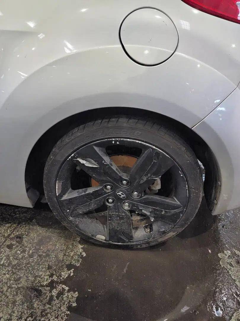 HYUNDAI VELOSTER 2017 - Marhaba Auction Used Cars - Image 11